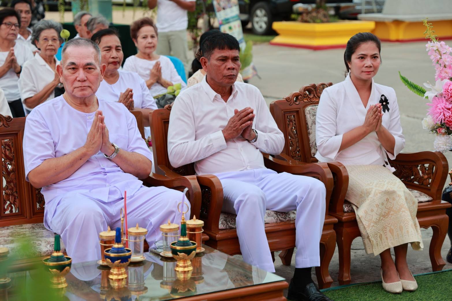 title - ปฏิรูปที่ดินจังหวัดเพชรบุรี พร้อมด้วย เจ้าหน้าที่ ส.ป.ก.เพชรบุรี ร่วมพิธีเจริญพระพุทธมนต์และเวียนเทียน เนื่องในสัปดาห์ส่งเสริมพระพุทธศาสนา เทศกาลวันวิสาขบูชา วันสำคัญสากลของโลก ประจำปีพุทธศักราช 2569 ภายใต้ “โครงการ 1 ล้านดวงประทีปแห่งศรัทธา 1 ล้านความดี สืบสานมหาบารมี วิสาขบูชาโลก”